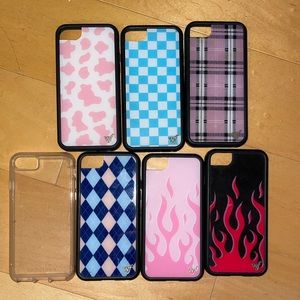 6 wildflower cases and 1 plain clear case